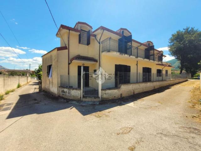 Casa in vendita a Airola, Campania