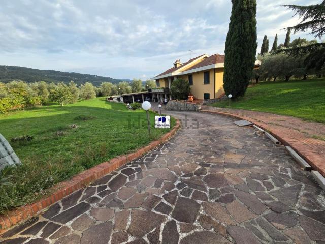 Casa in vendita a Cascia, Reggello