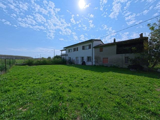 Casa in vendita a Caselle Landi, Lombardia