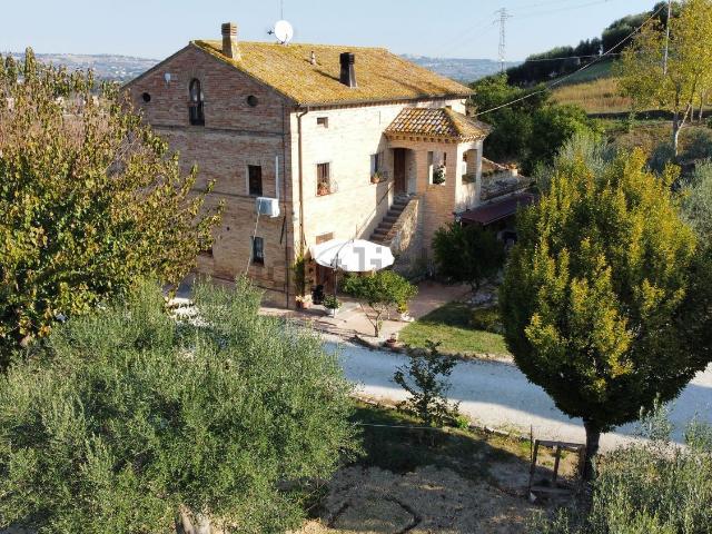 Casa in vendita a Marche, Macerata