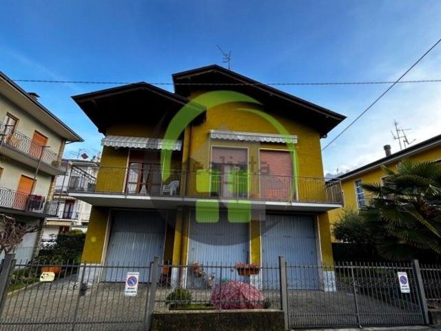 Casa in vendita a Cene, Lombardia