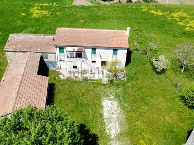 Casa in vendita a Morcone, Campania