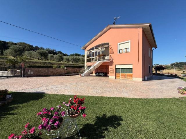 Casa in vendita a Contrada Fosso a Mare, Potenza Picena
