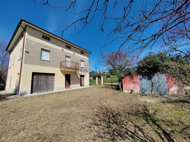 Casa in vendita a Marche, Macerata