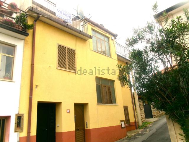 Casa in vendita a Calabria, Cosenza