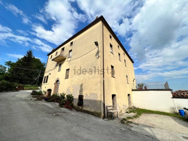 Casa in vendita a Fabriano, Ancona