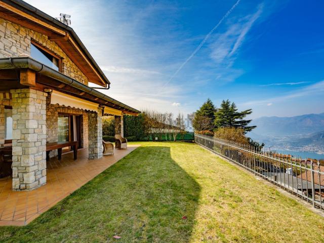 Casa in vendita a Comunità montana del Sebino bresciano, Pisogne
