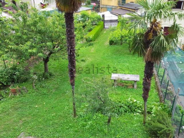Casa in vendita a Dongo, Lombardia