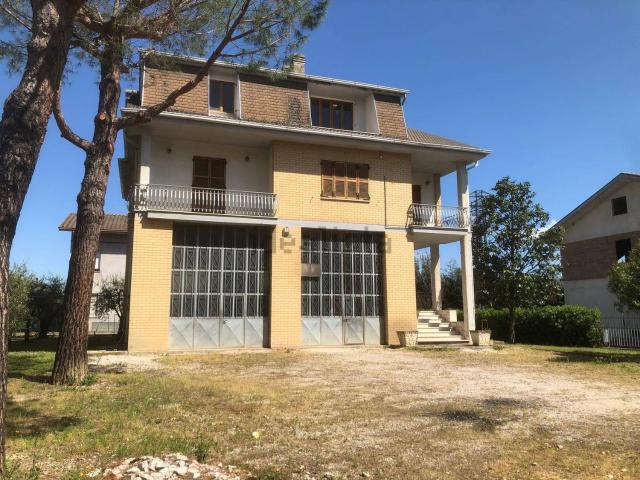 Casa in vendita a Marche, Fermo