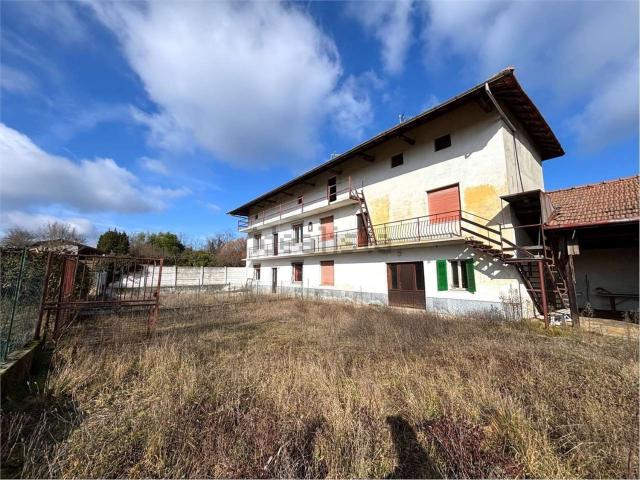 Casa in vendita a Gattico-Veruno, Piemonte