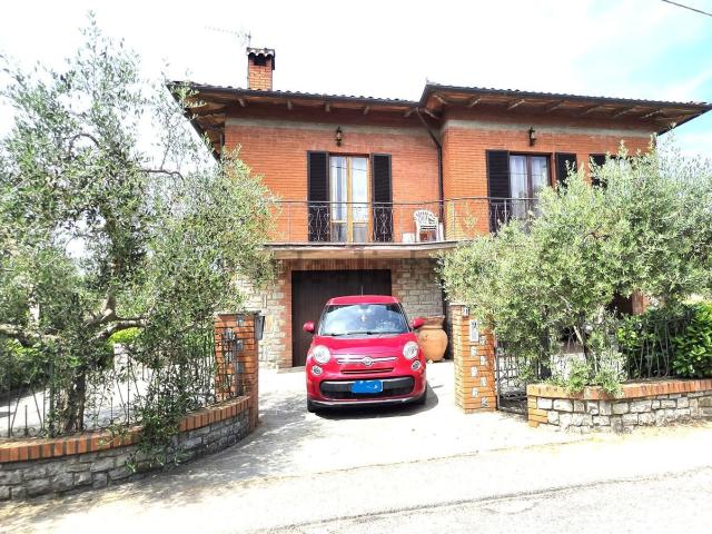 Casa in vendita a Tuoro Sul Trasimeno, Umbria