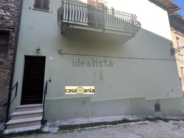 Casa in vendita a Quartiere Mercatale, Marche
