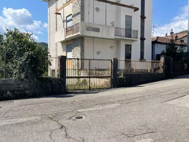 Casa in vendita a Raga Marcanti, Schio