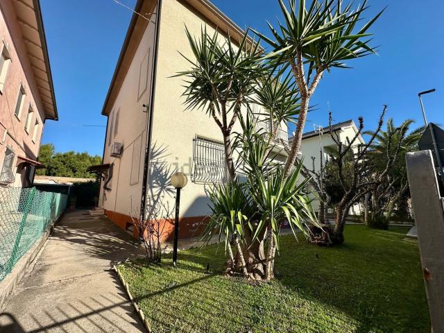 Casa in vendita a Contrada Maranello, Marche
