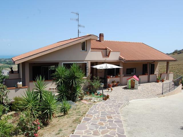 Casa in vendita a Atri, Abruzzo
