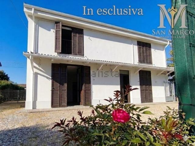 Casa in vendita a Piemonte, Alessandria