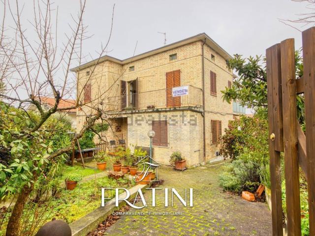 Casa in vendita a Unione dei Comuni della Val Vibrata, Ancarano