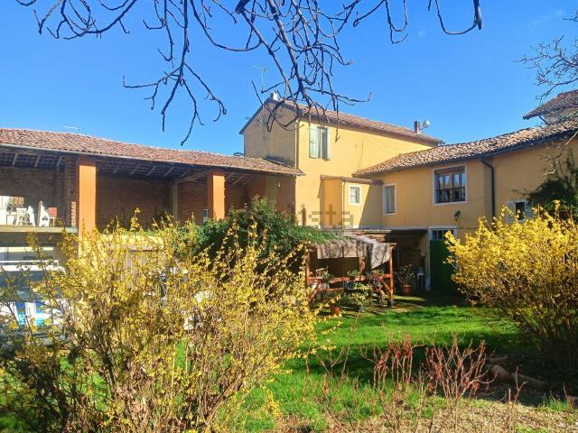 Casa in vendita a Ziano Piacentino, Reggio Emilia