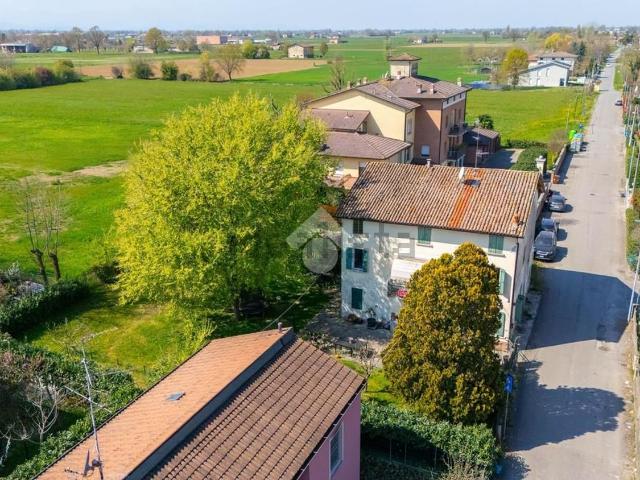 Casa in vendita a Terra di Mezzo, Re