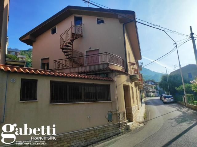 Casa in vendita a Fiumara, Piraino