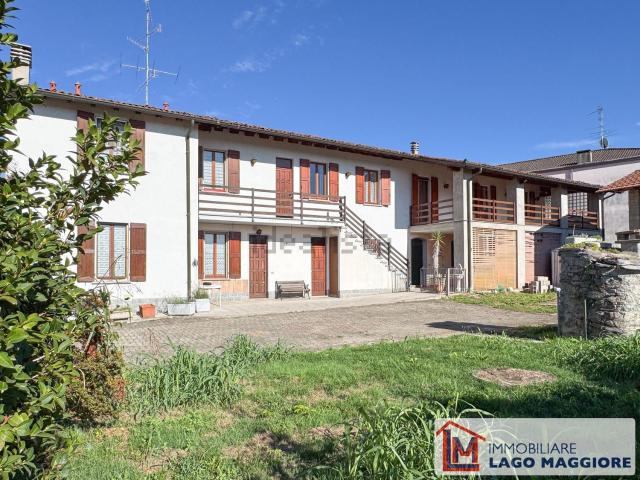Casa in vendita a Osmate, Varese