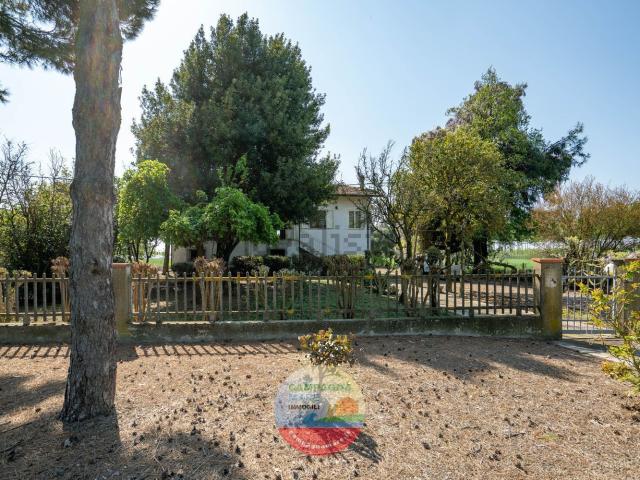 Casa in vendita a Unione Terre e Fiumi, Berra