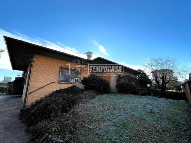 Casa in vendita a Seveso, Lombardia
