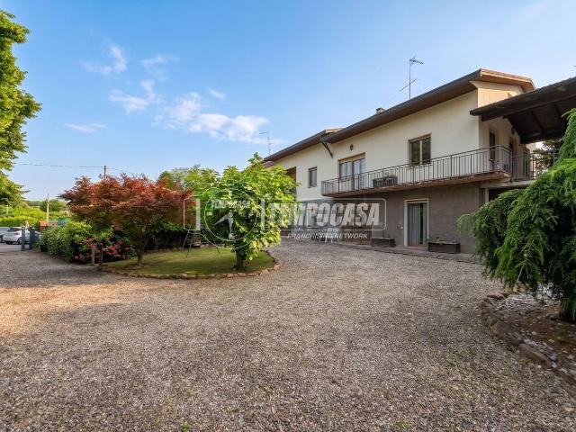 Casa in vendita a Monello, Binago