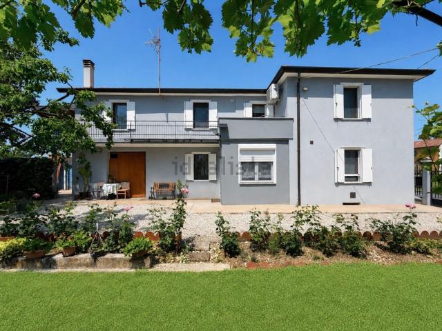 Casa in vendita a Pozzuolo Del Friuli, Friuli-Venezia Giulia