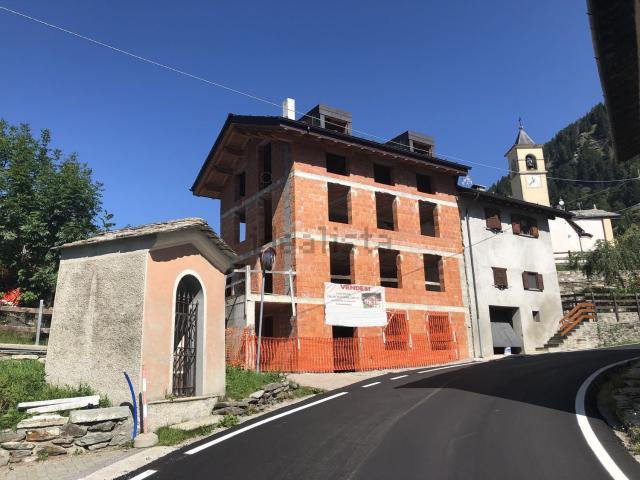 Casa in vendita a Madesimo, Sondrio