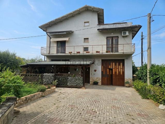 Casa in vendita a Villa Badessa, Rosciano