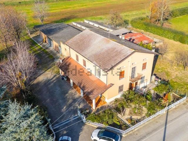 Casa in vendita a Bassa Reggiana, Re
