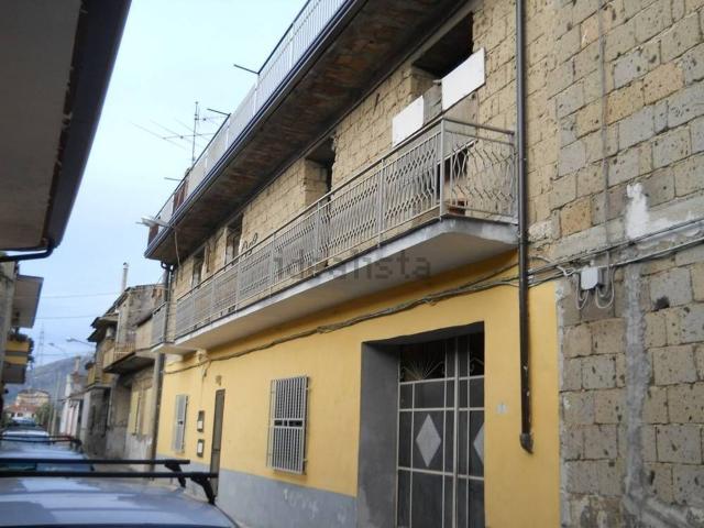 Casa in vendita a Curti, Campania