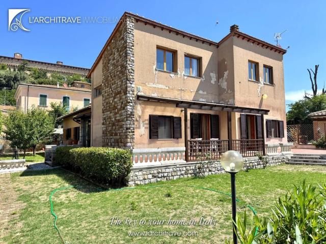 Casa in vendita a Volterra, Pisa