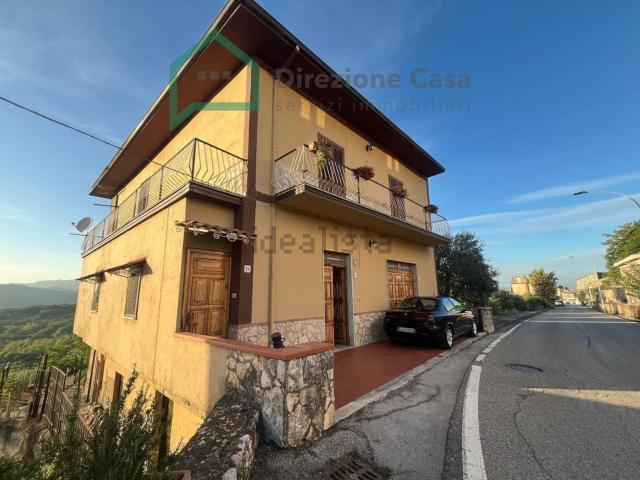 Casa in vendita a Ceppaloni, Campania