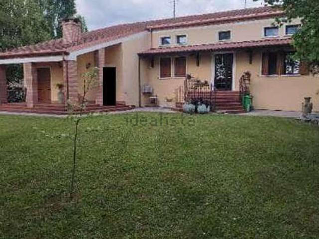 Casa in vendita a Lendinara, Veneto