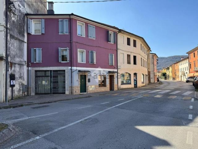 Casa in vendita a Schio, Veneto