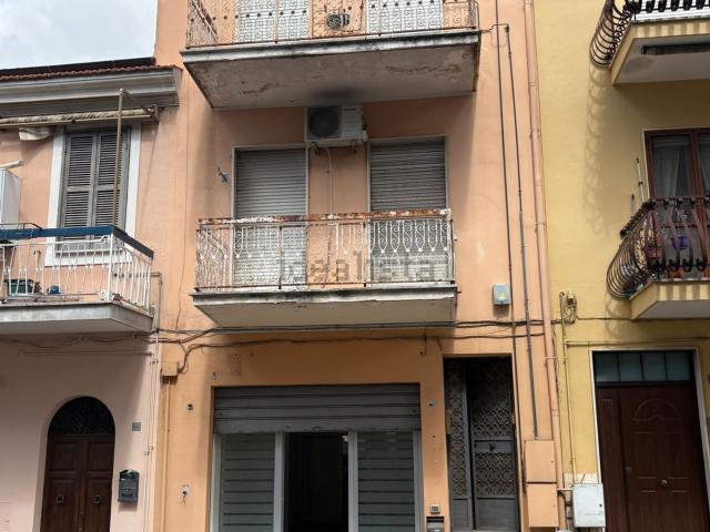 Casa in vendita a Priverno, Lazio