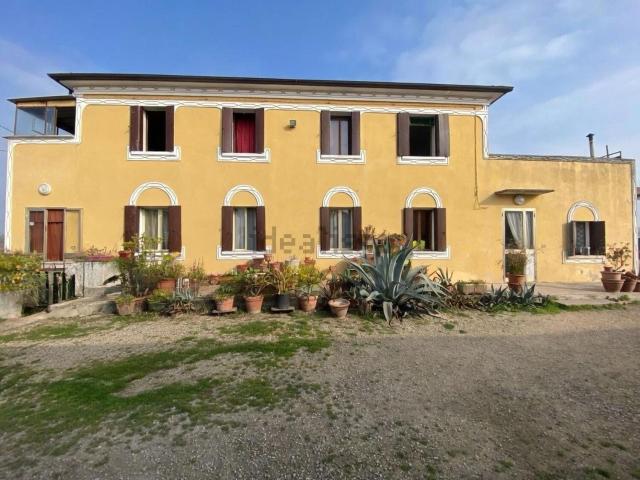 Casa in vendita a Badia Polesine, Veneto