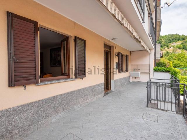 Casa in vendita a Comunità Montana della Valle Brembana, Zogno