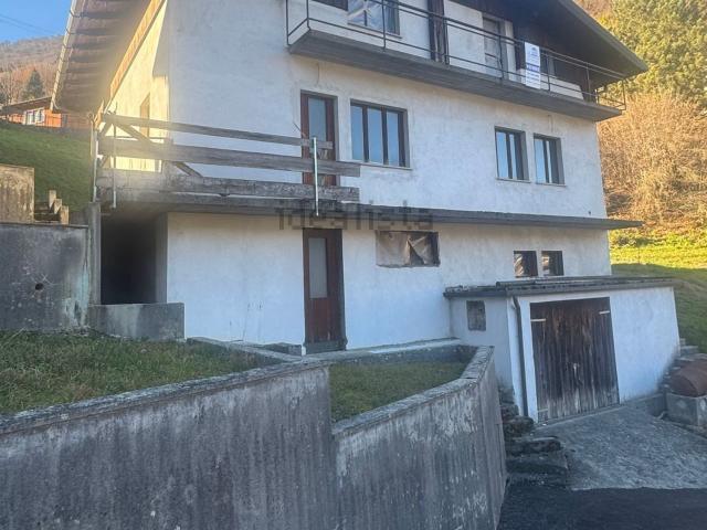 Casa in vendita a Lambrugno / Lambrugn, Paularo / Paulâr