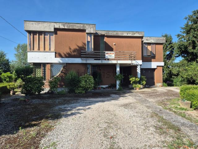 Casa in vendita a Canove, Legnago