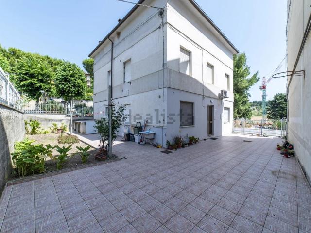 Casa in vendita a Marche, Fermo