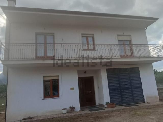 Casa in vendita a Teggiano, Campania