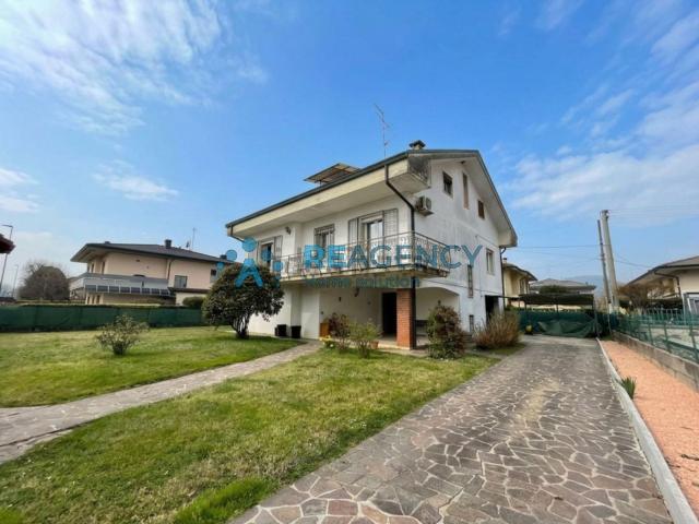 Casa in vendita a Olmo, Creazzo