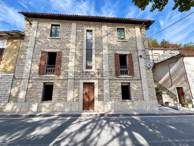 Casa in vendita a Furlo, Acqualagna