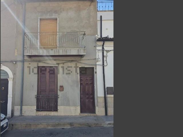 Casa in vendita a Vittoria, Sicilia