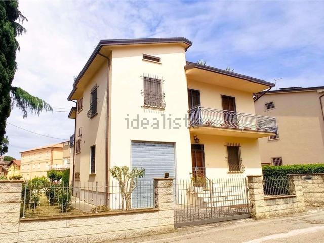 Casa in vendita a Santa Lucia, Bastia Umbra