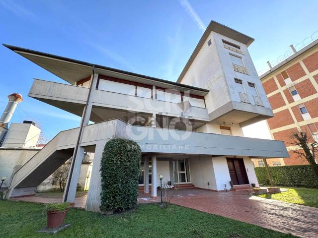 Casa in vendita a Pontelungo, Pistoia