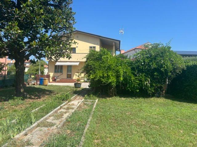 Casa in vendita a Castelfranco Veneto, Veneto